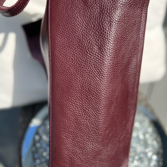 NWT CROSSBODY-MADE IN ITALY LEATHER BAG - Giftable 🎁 Beautiful soft leather - Picture 11 of 12